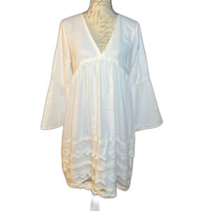 Unknown Brand White Embroidery Flare Sleeve Dress Size S